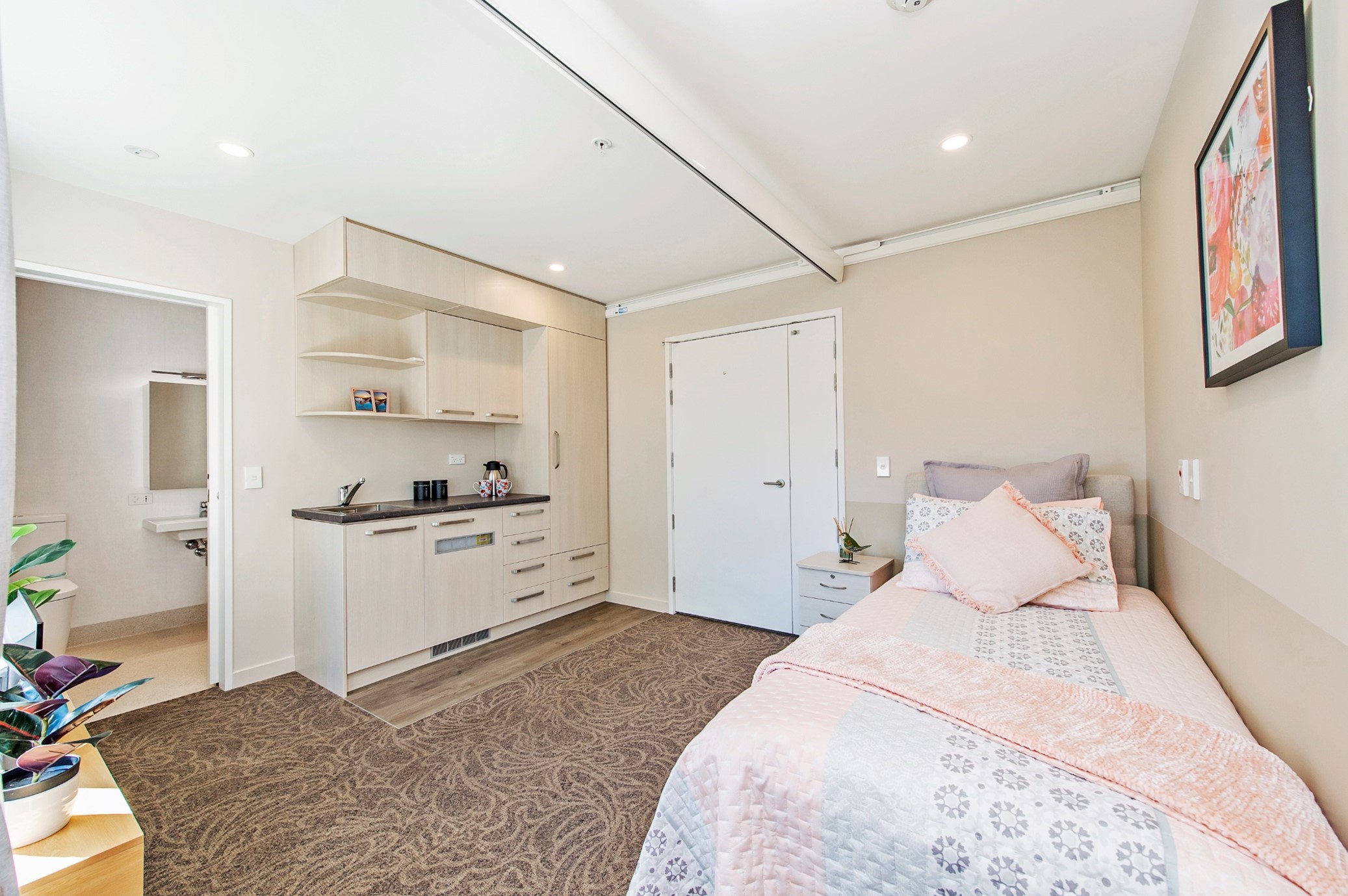 Middlepark Care Suite with Kitchenette and Ensuite